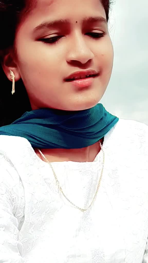 @👸B_H_U_M_I_K_A😊