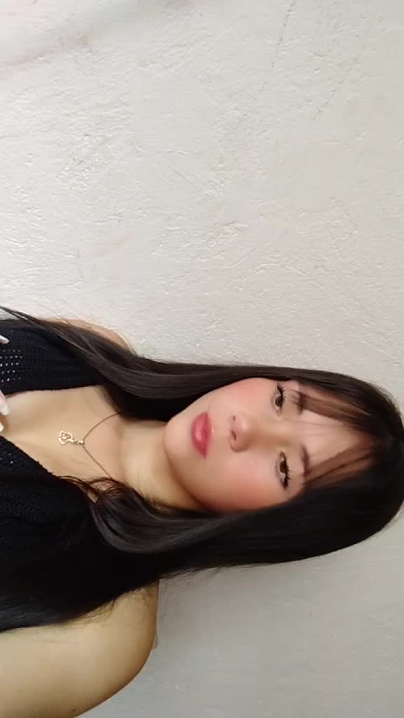 @Laura 🦋