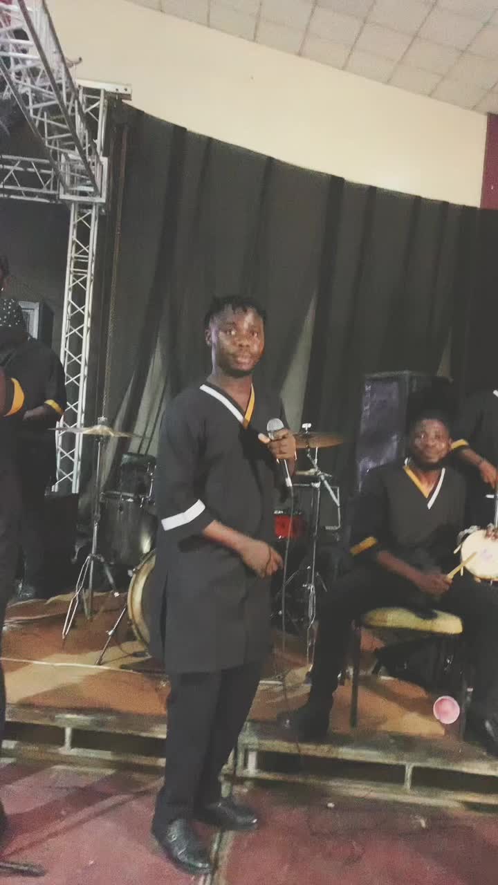 @akinwaleadeyemo