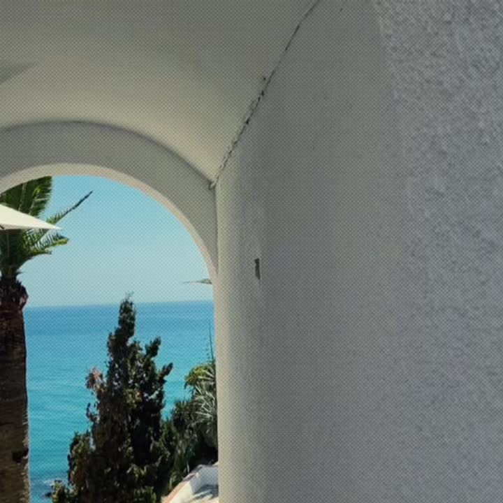 @L’ovni