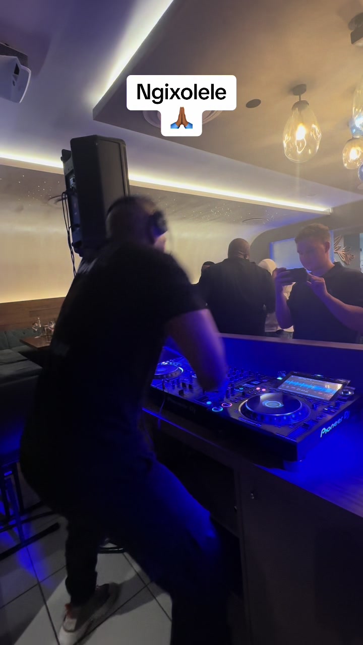 @Mobi Dixon