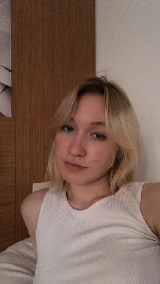 @akv9rr