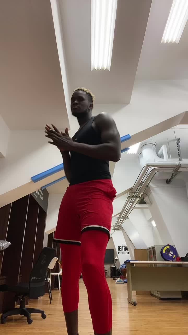 @Mo