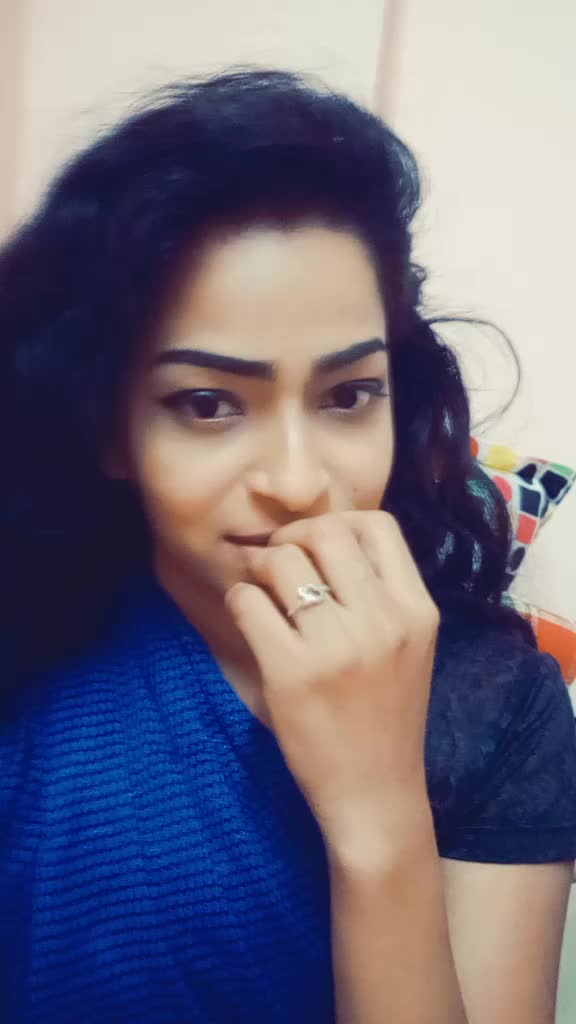 @Komanduridivshree