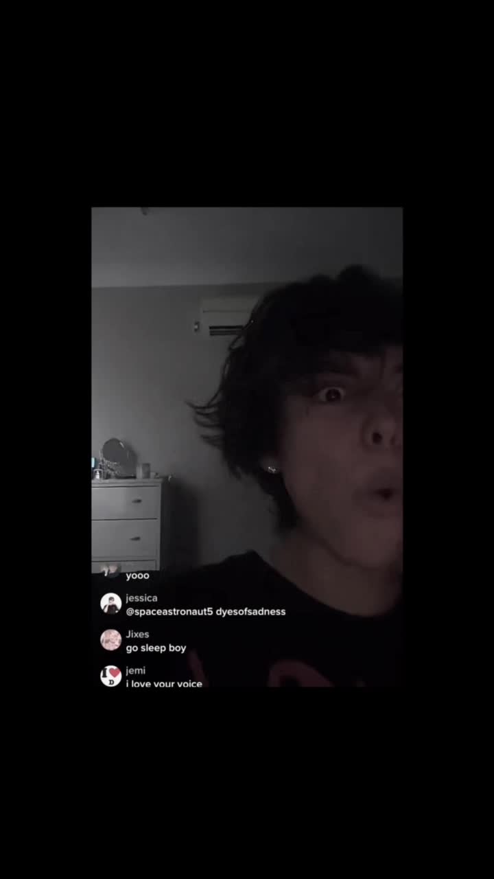 @<3