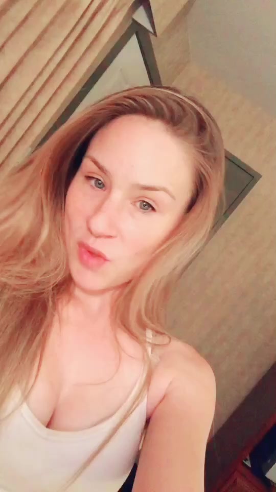 @blondebeliever_