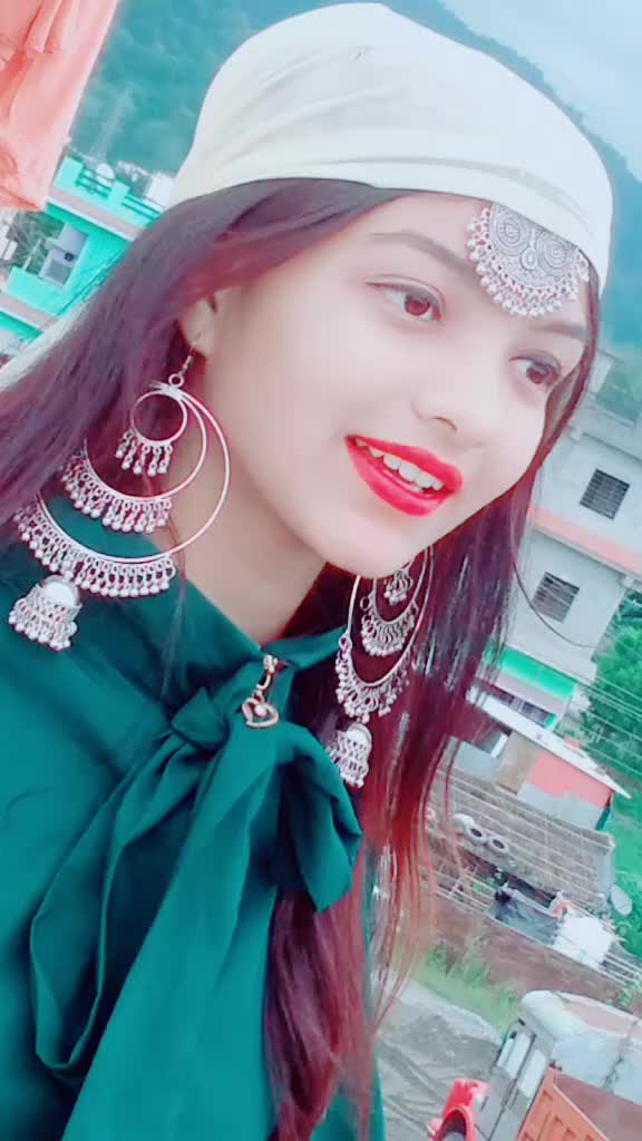 @😍M U K K U ❣️😍