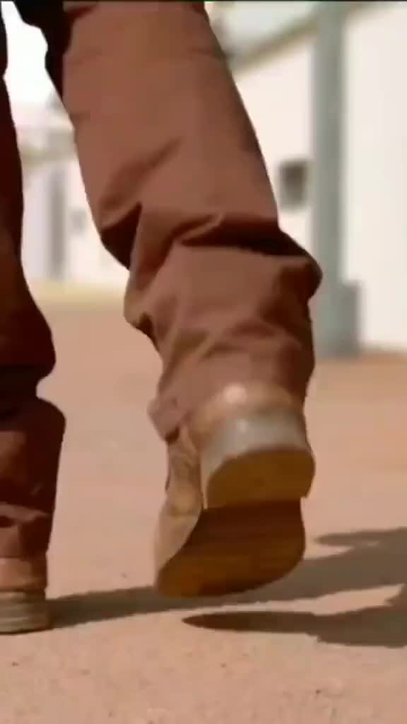 @MI_CK_EL_  U_D_A_Y