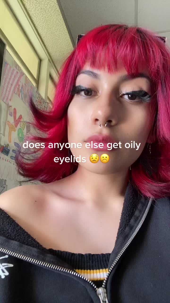 @:3
