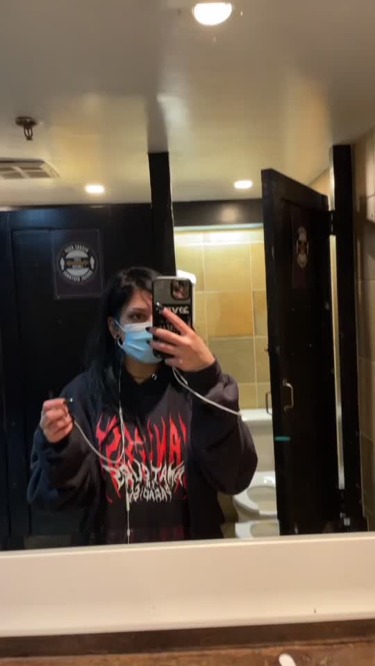 @𝖈𝖑𝖆𝖎𝖗𝖊