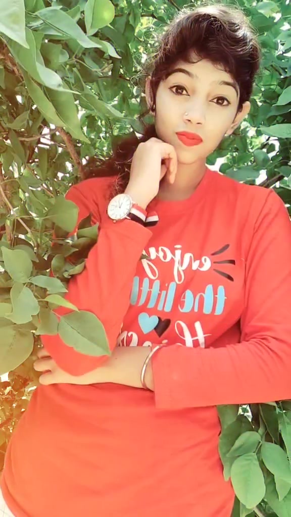 @👑 it'z_shubhi72 👑