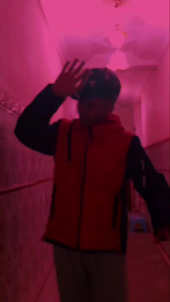 @khiro__
