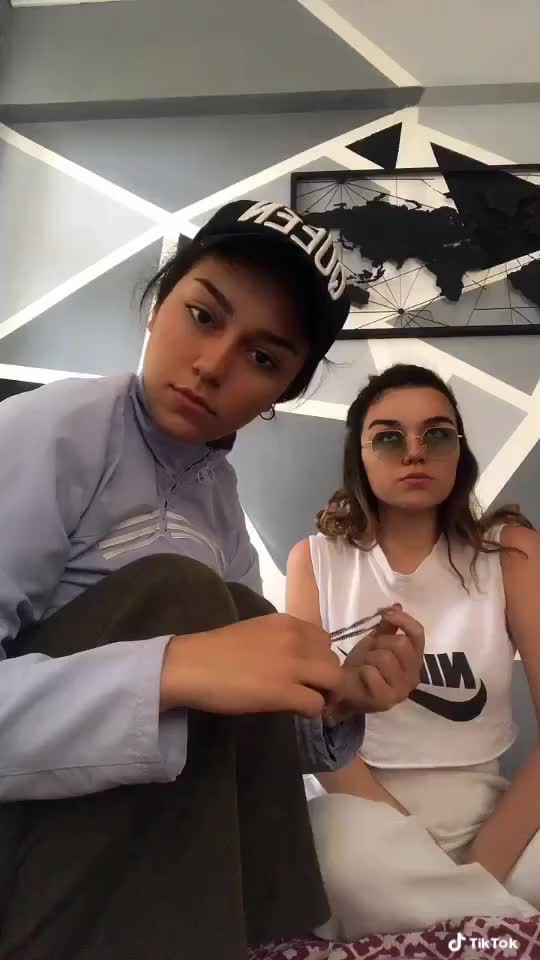 @Aleyna Esen