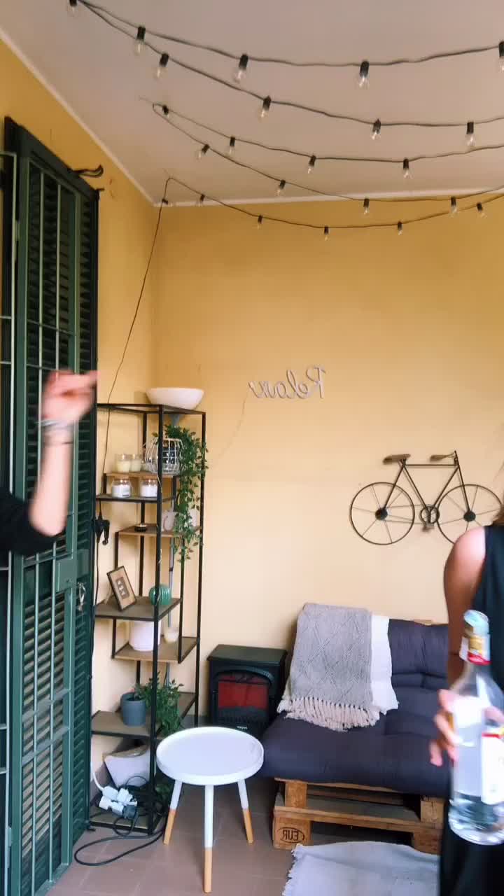 @lia.cava