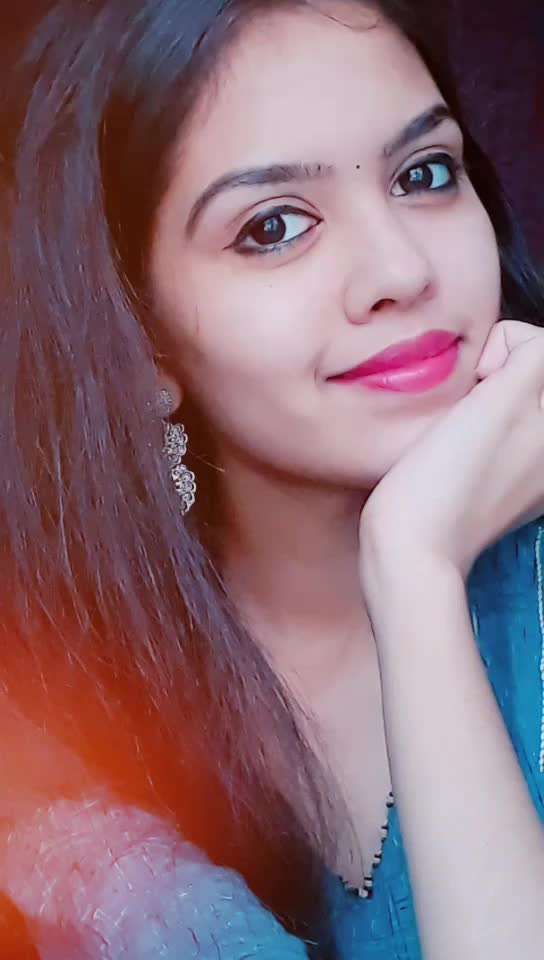 @arya_hire