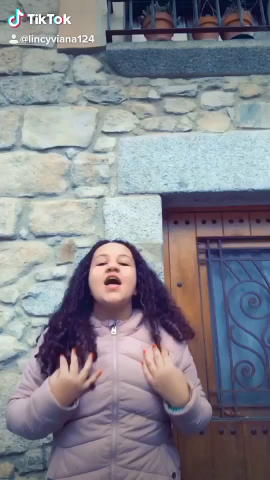@Lincyviana1234