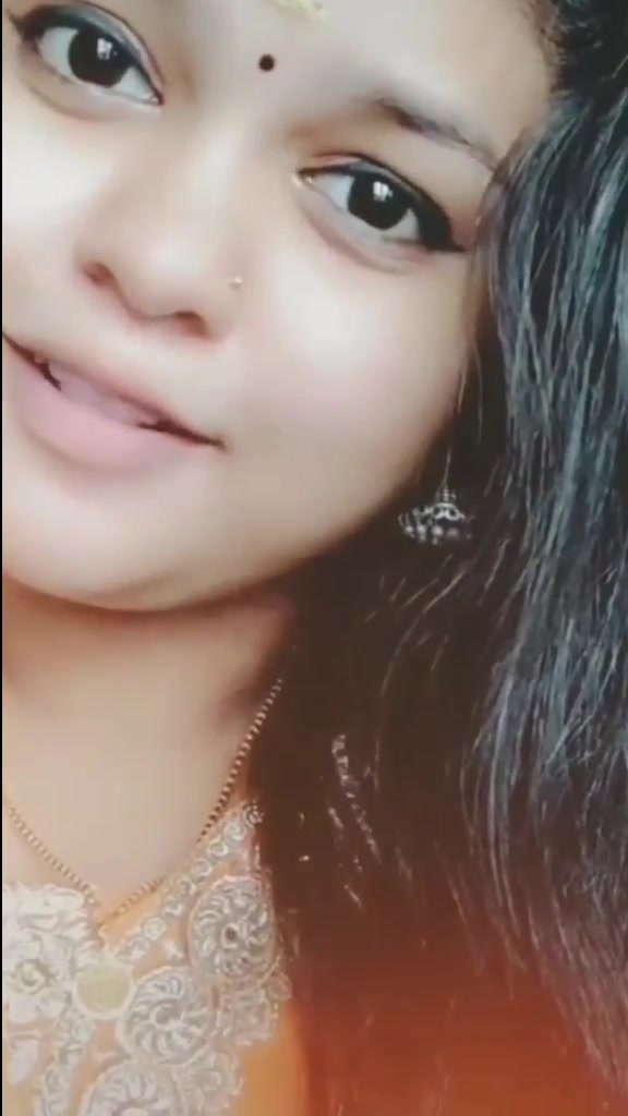 @varsha_ponnuss