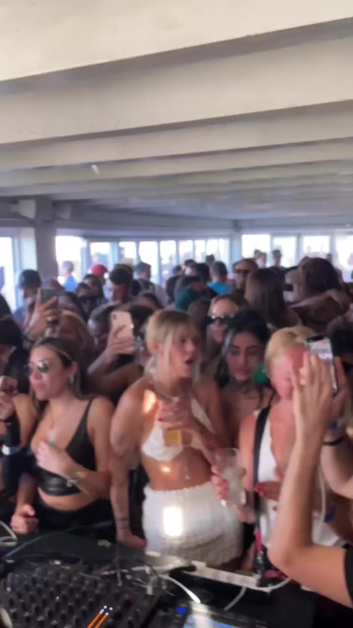 @Party Addicts