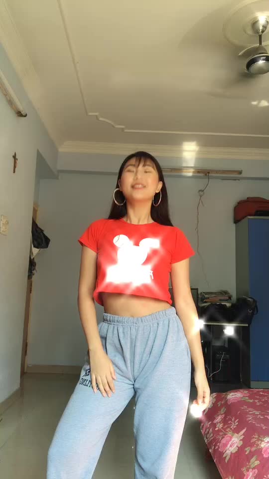 @Veronica awungshi