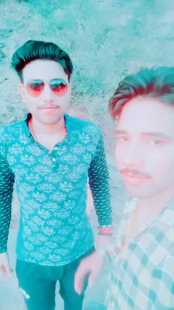 @HarsH RajpuT (HR72)
