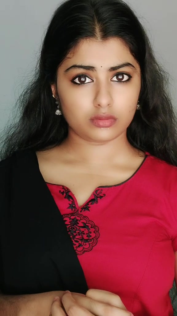 @👑 Devika 👑