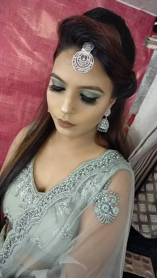 @M D MakeoveR