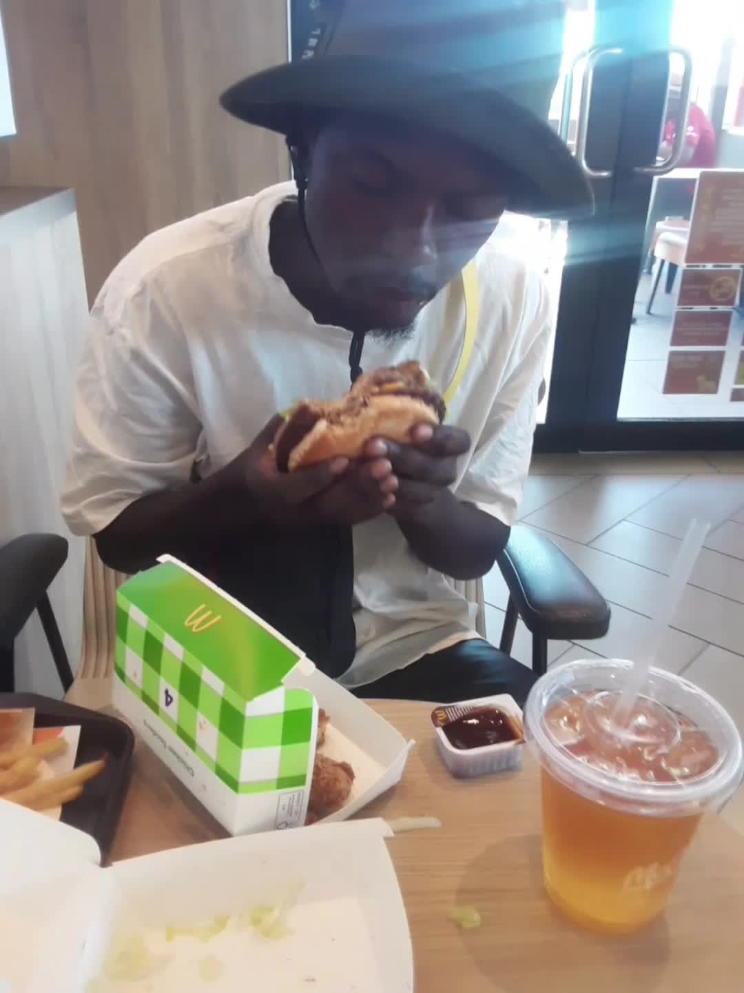 @TeeTee