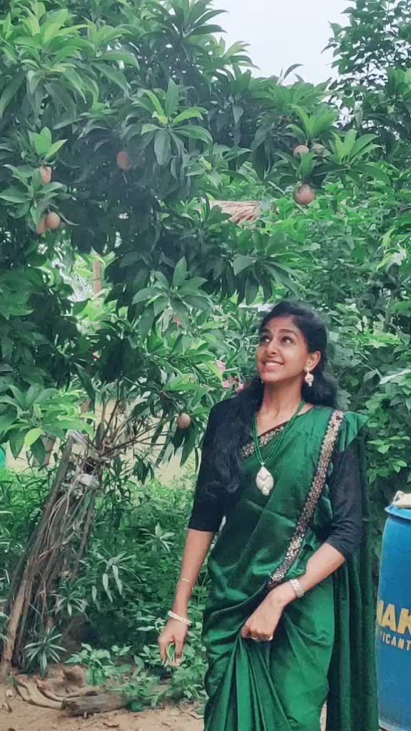 @👑KEERTHY👑
