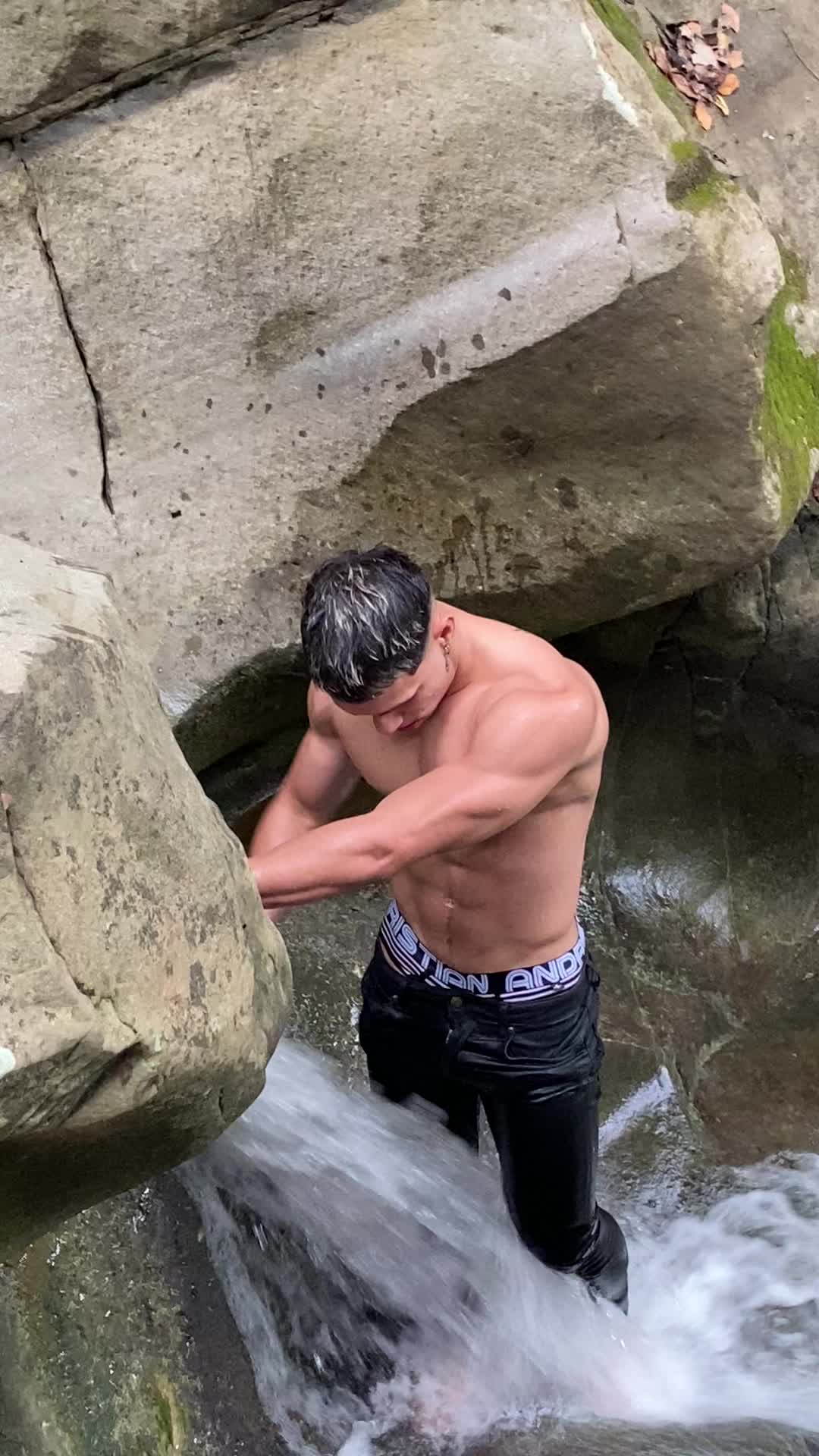 @0000.ag_