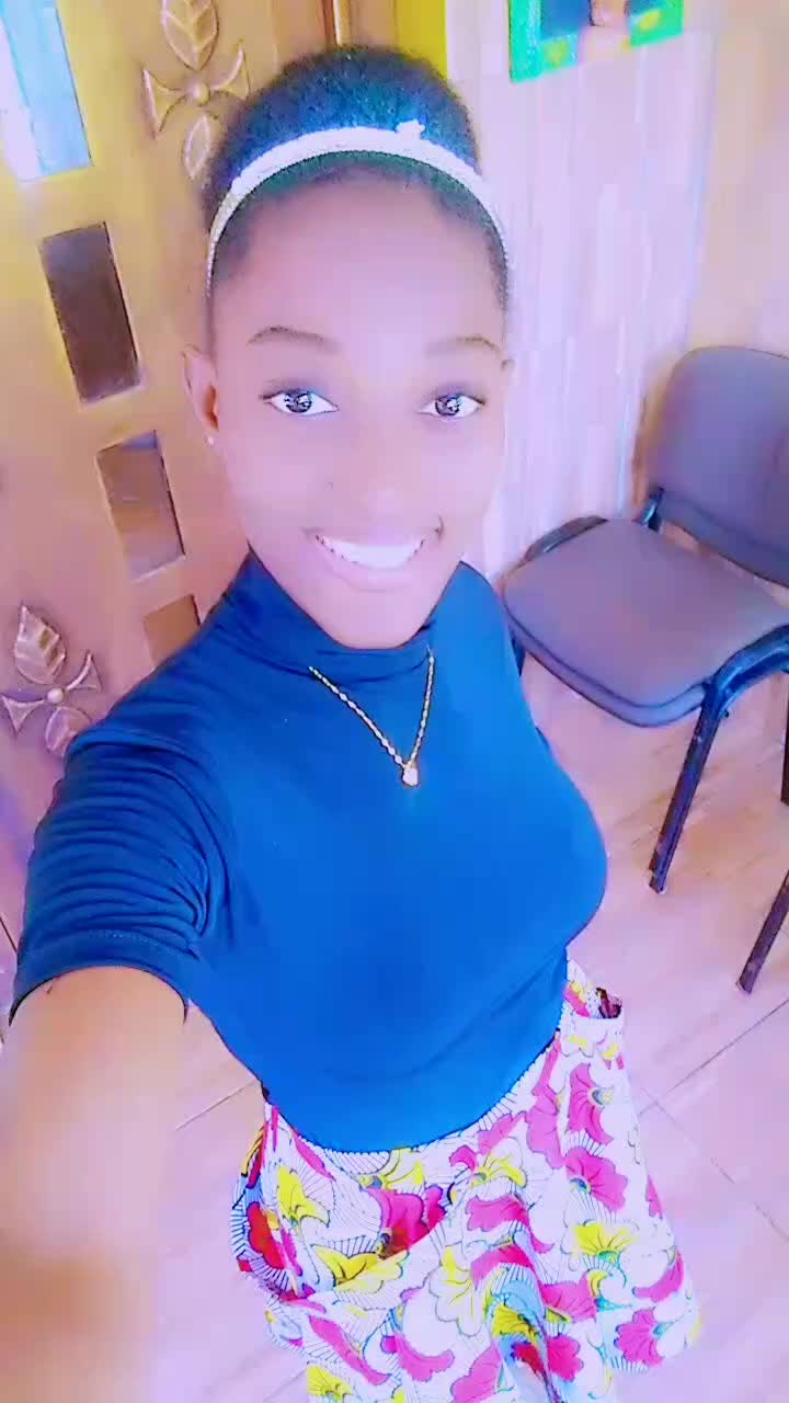 @Queen ๐ธ Tweysy ๐๐