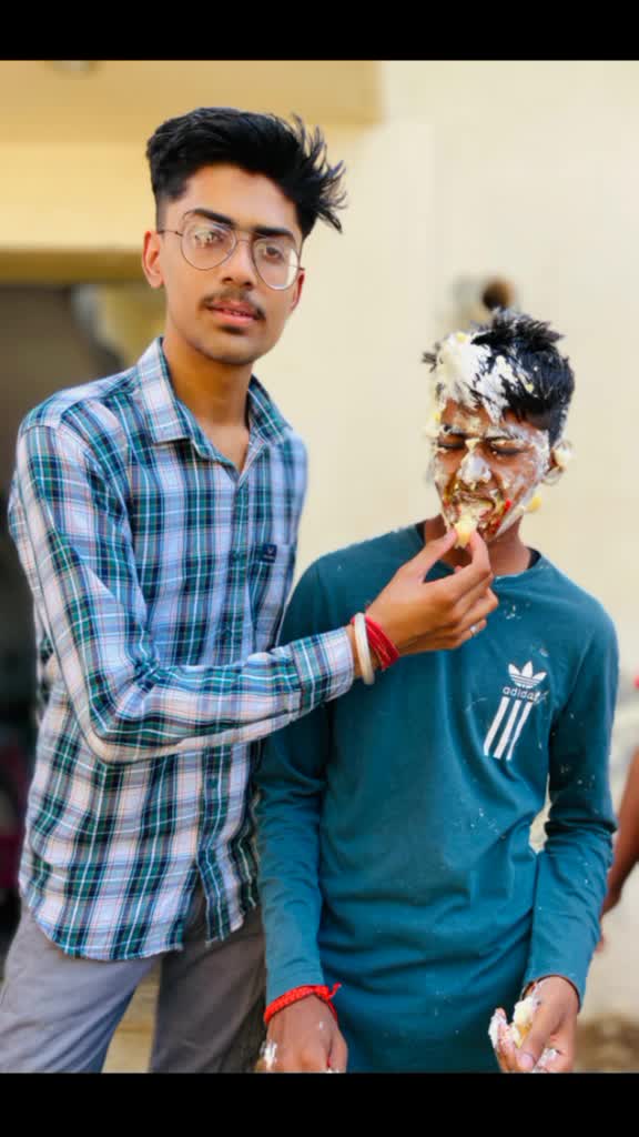 @Gymnast Laksh🤪