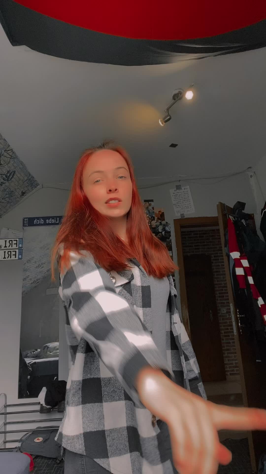 @user8716357585440
