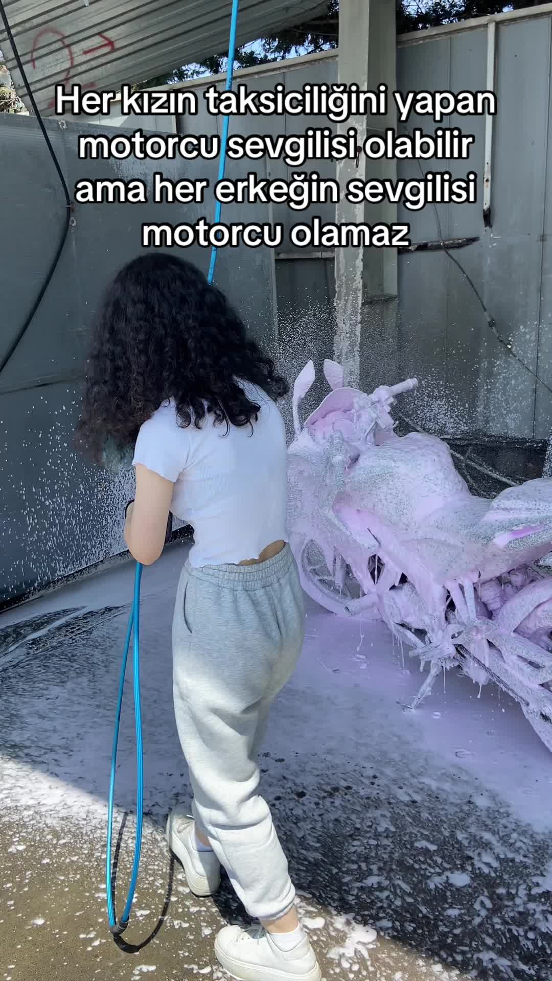@Tuğba &Ouml;zt&uuml;rk