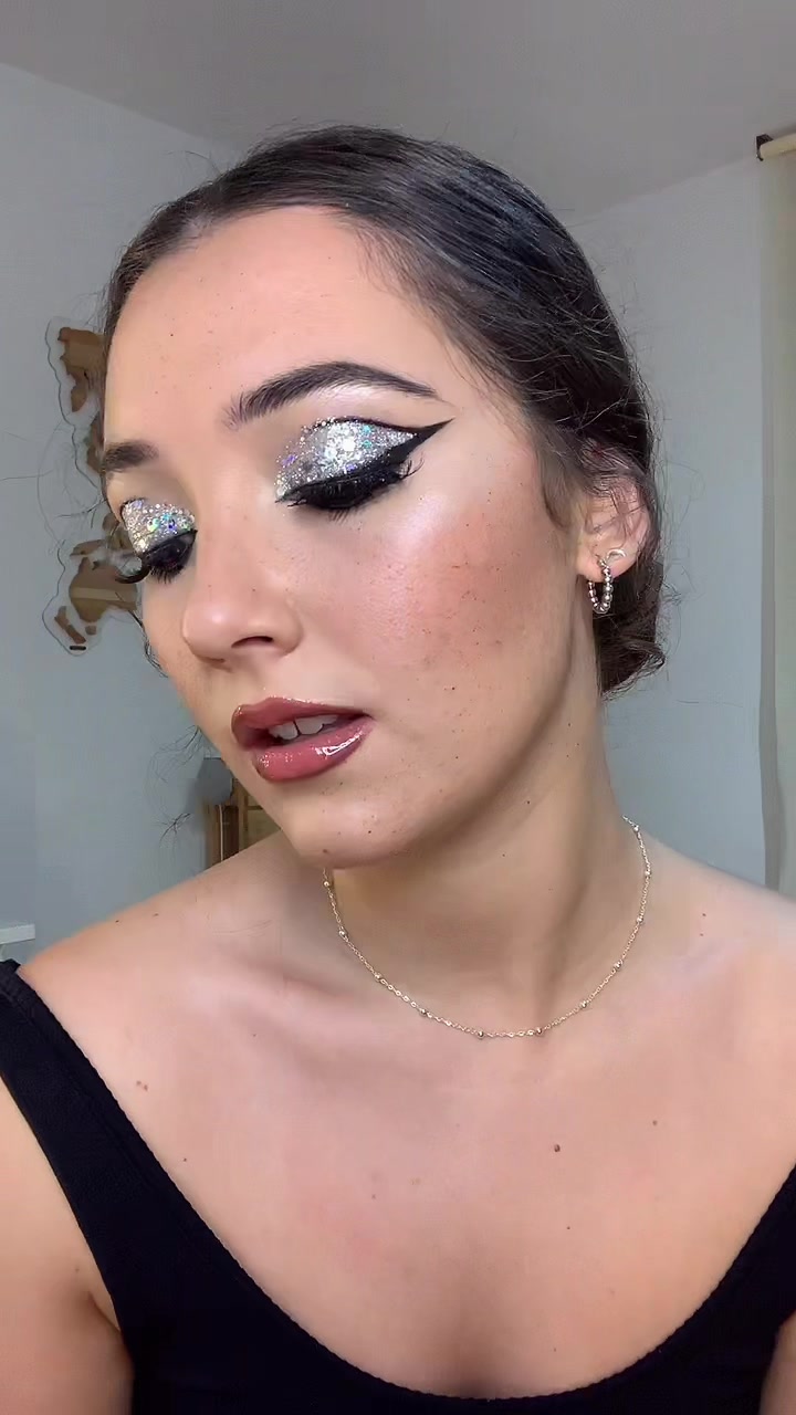 @elenatroyano