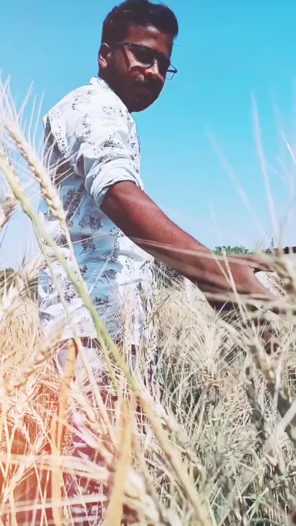 @विवेक शिंदे