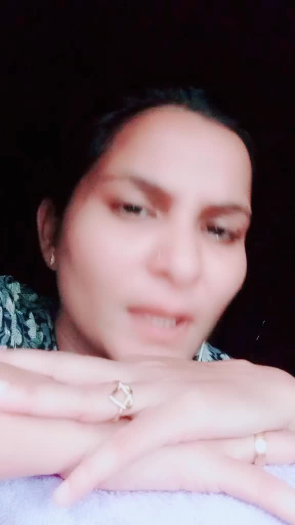 @BarkhaIndoria(ginni)