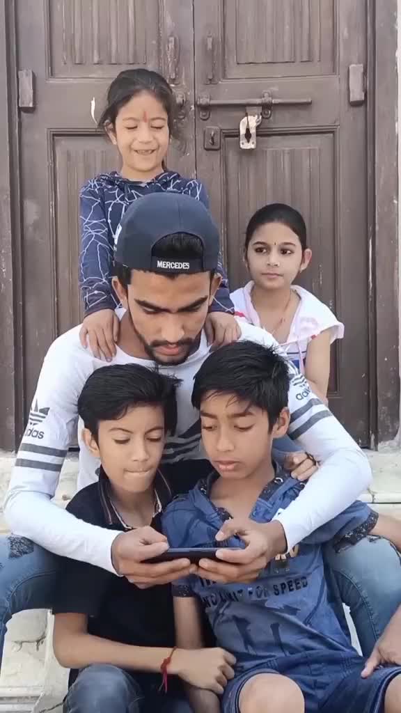 @27_UD_boys