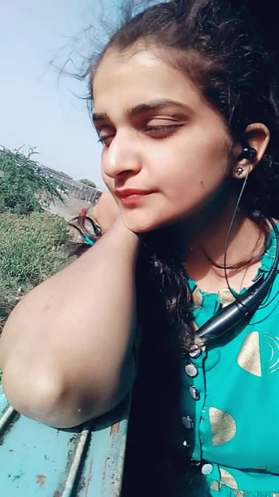@Kit-kat Kittu