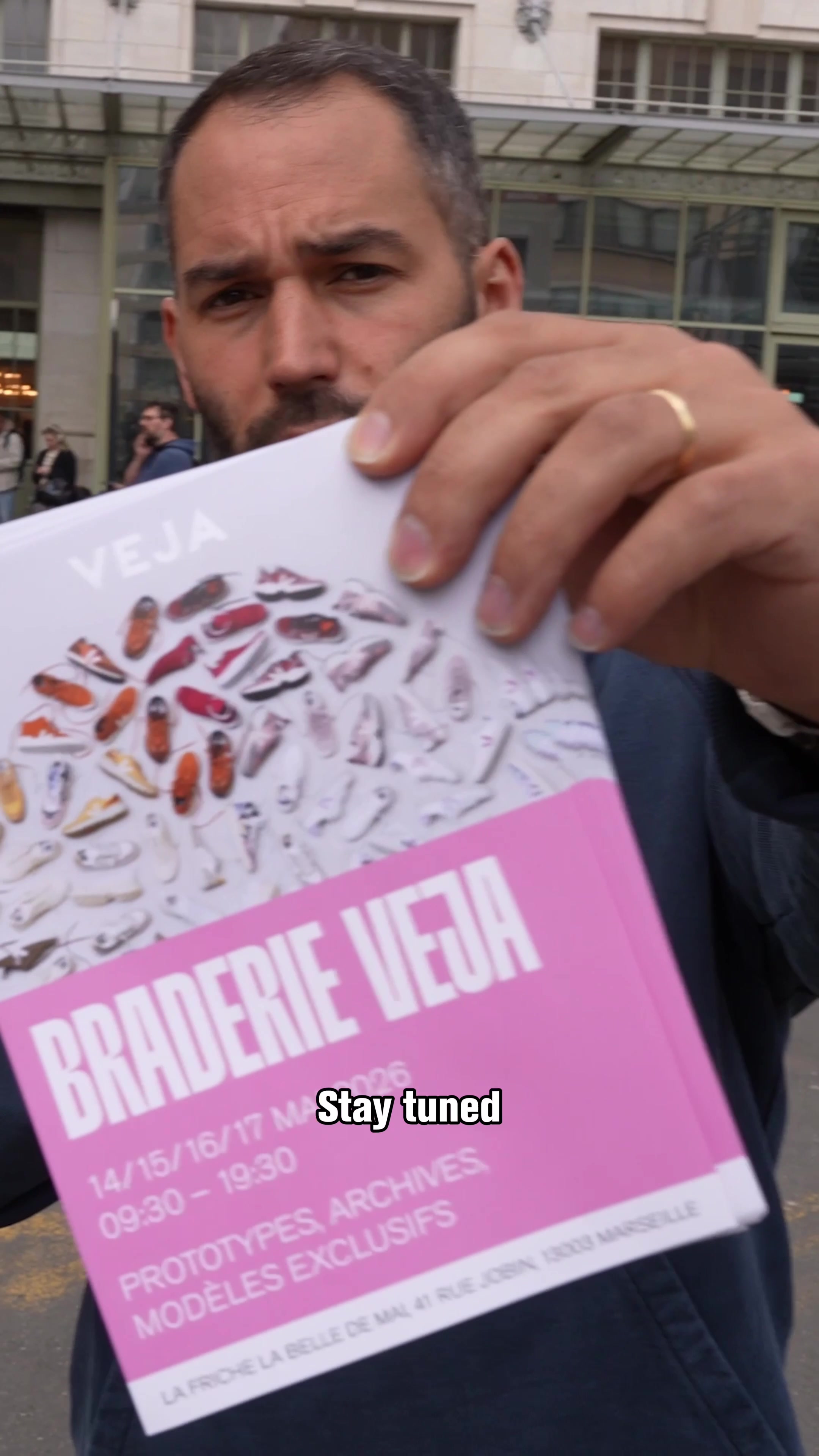 @Veja