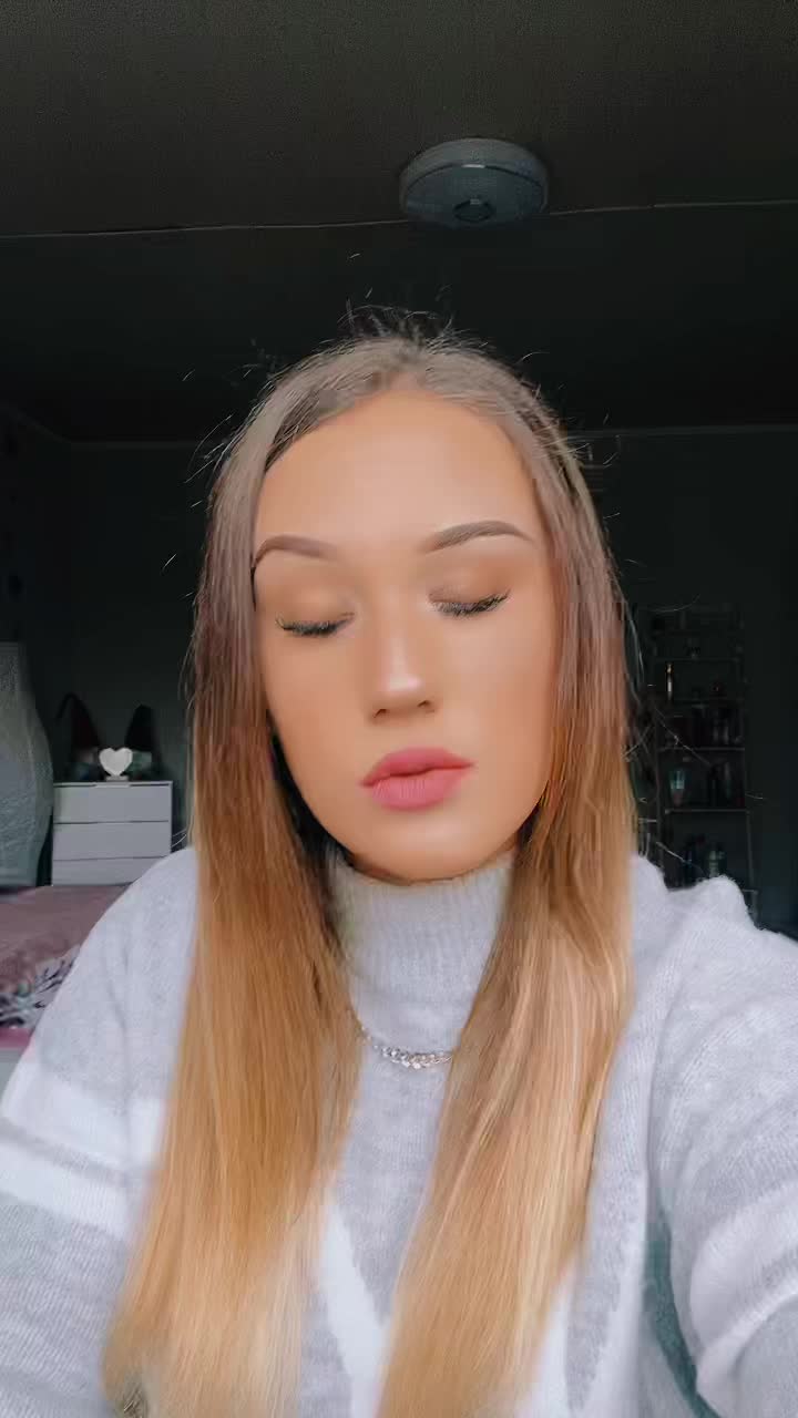 @Каролина.🖤
