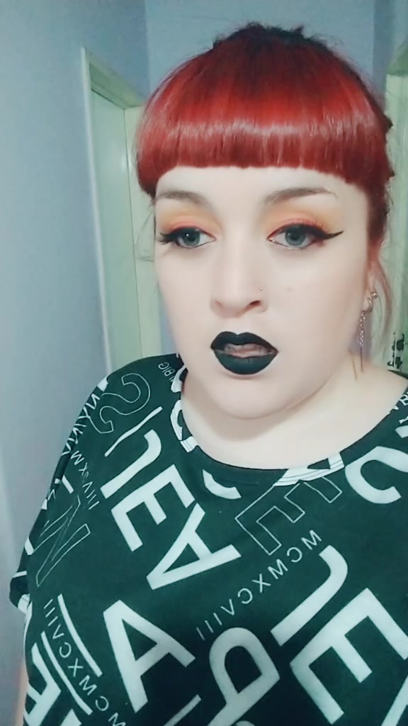 @DebiiQueen🍀