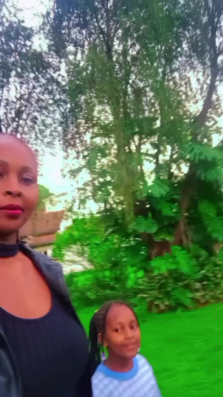 @Nkatha Maureen+12