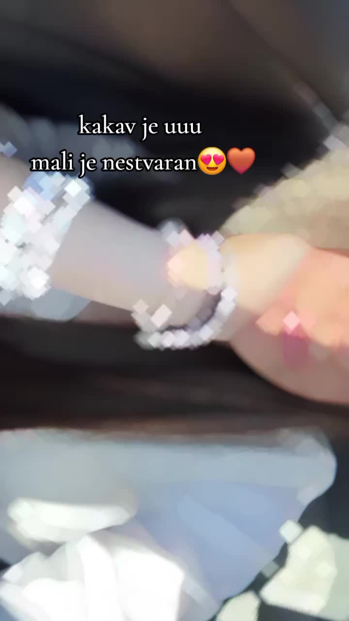 @im just a girl🎀