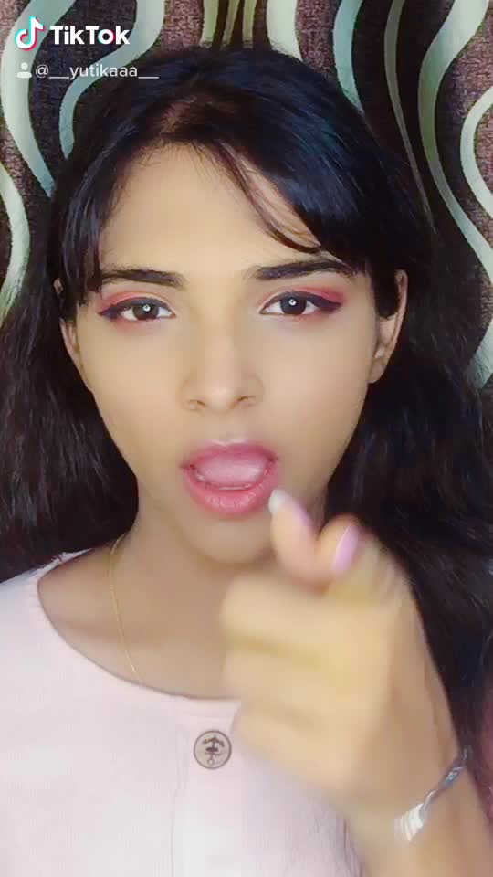 @Yutika Kudtarkar👑