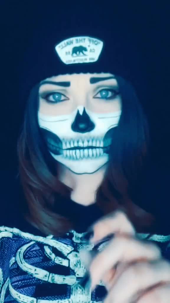 @Blue_Eyed_Darkness