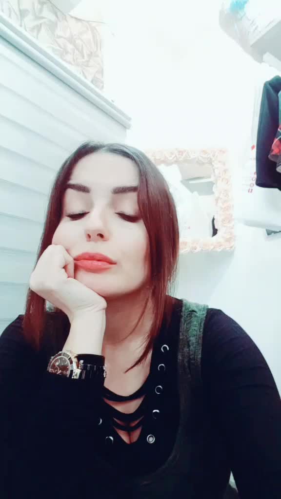 @Emnakassmi@gmail.com