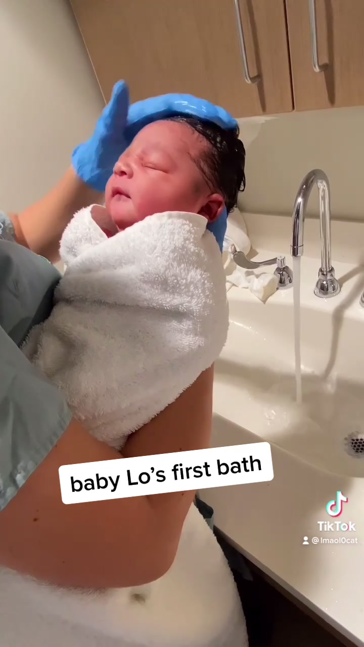 @Lo