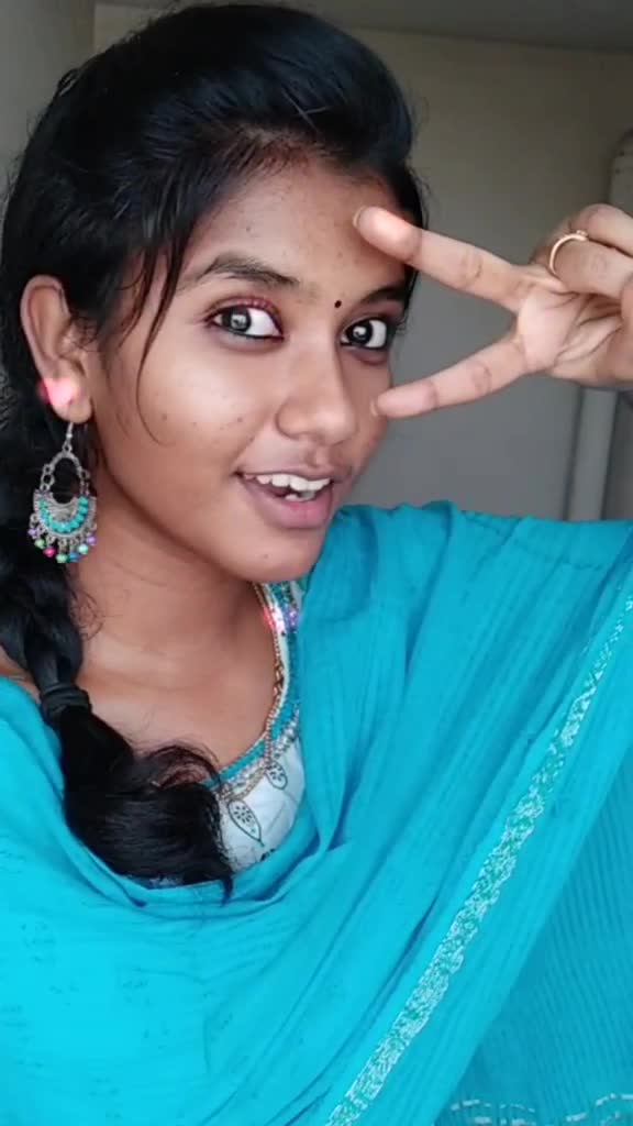@👑 Keerthana&hearts;️💫