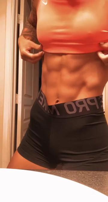@Girls with Muscle