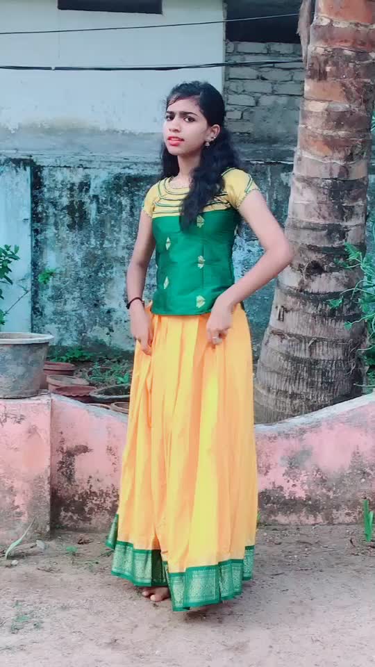 @harinisuresh